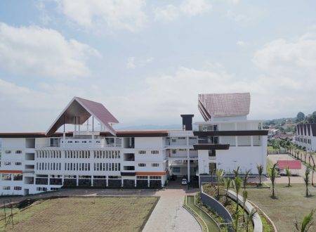 Gedung Terpisah (Putra & Putri)